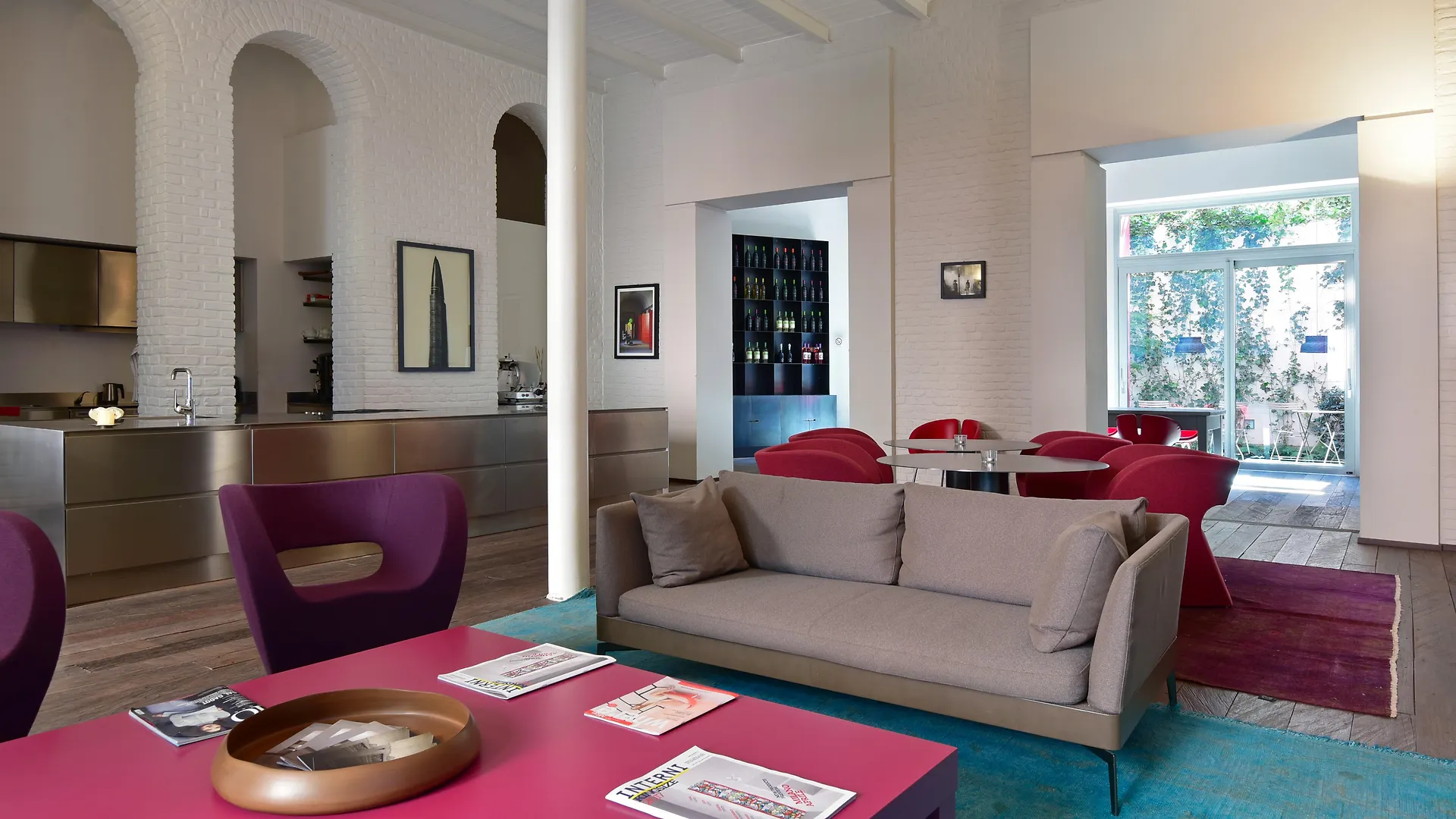 Milan Design Suites 0*,  Italia